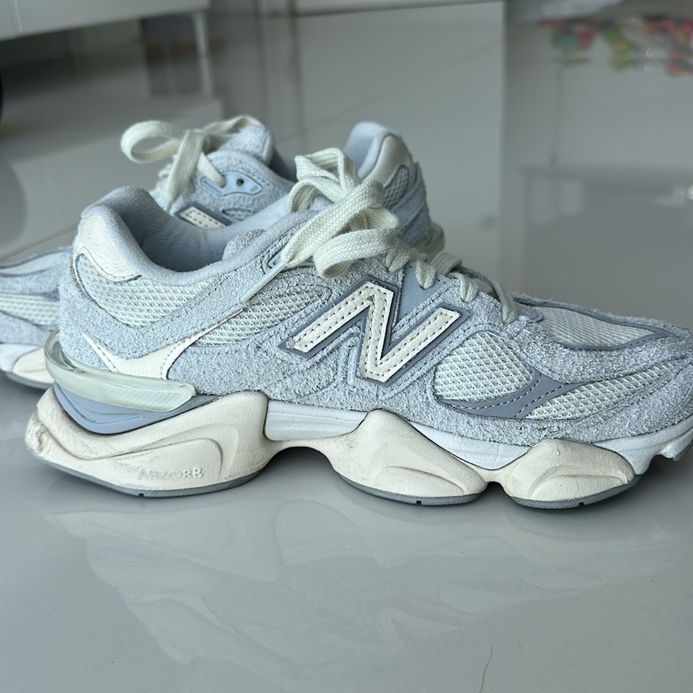 New Balance 9060 Sneakers - Quartz Grey